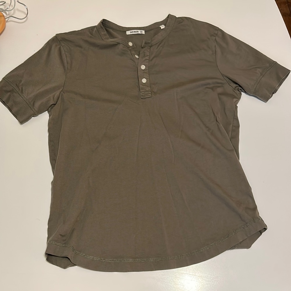 Buck Mason Henley T-shirt, size Medium
